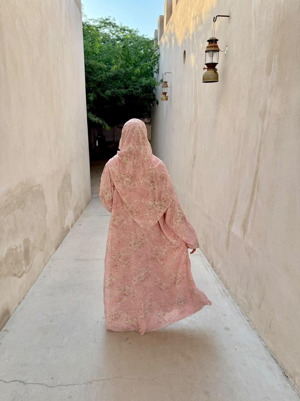 Blush Blossom Abaya